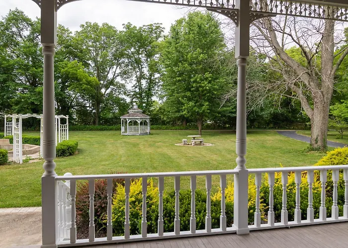 Exquisite Victorian Homestay *