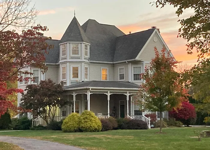 Exquisite Victorian Homestay Springfield